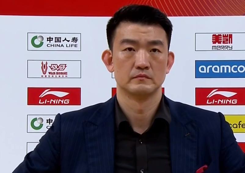 浙江队围绕足总杯迎来里程碑赛地聚焦——CBA常规赛赛前热度飙升，葡萄牙体育战术微调备战CBA常规赛看傻球迷的简单介绍